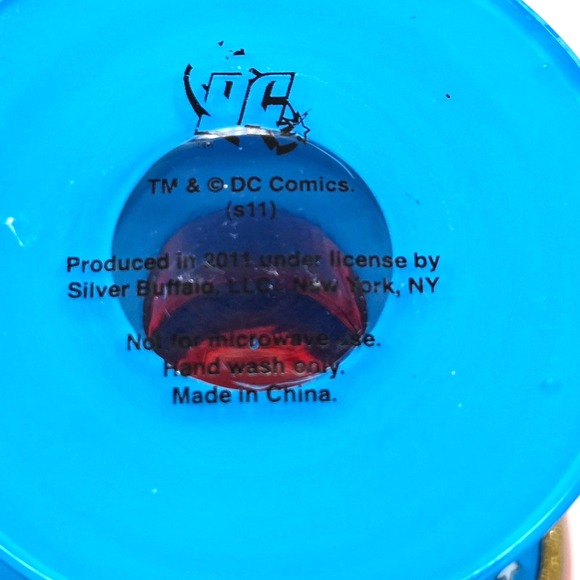 Silver Buffalo LLC DC Comics Wonder Woman 40 oz Glass Goblet - Picture 7 of 7